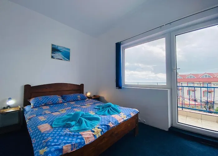 Pierre La Tarmul Marii -primim Vouchere Vacanta Hostel *